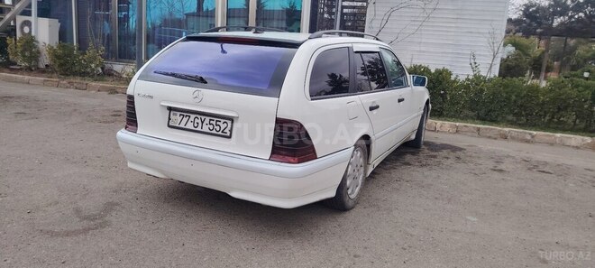 Mercedes C 220-2