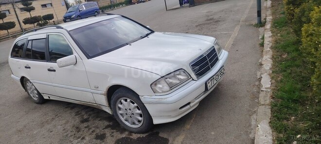 Mercedes C 220-1