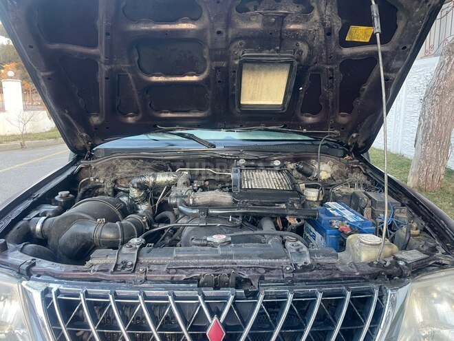 Mitsubishi L200 2004, 250,550 km - 2.5 l - Bakı