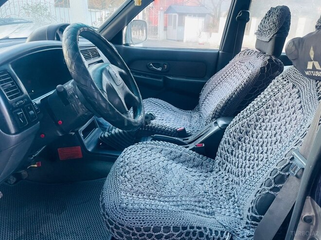 Mitsubishi L200 2004, 250,550 km - 2.5 l - Bakı