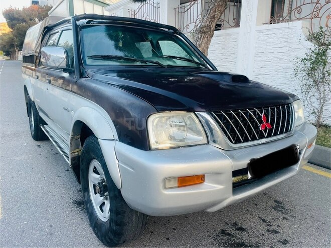 Mitsubishi L200 2004, 250,550 km - 2.5 l - Bakı