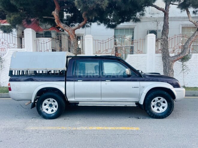 Mitsubishi L200 2004, 250,550 km - 2.5 l - Bakı