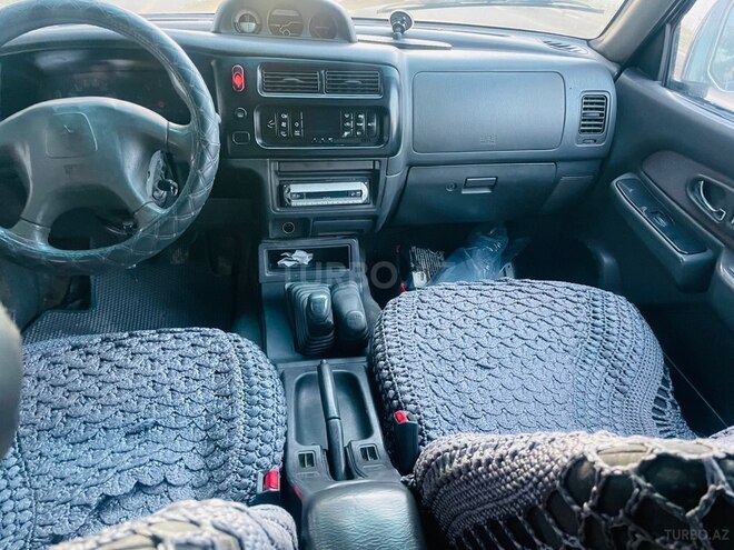 Mitsubishi L200 2004, 250,550 km - 2.5 l - Bakı