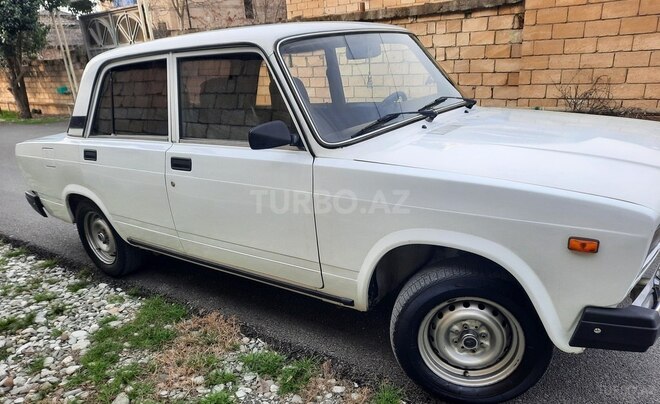 LADA (VAZ) 2107-4