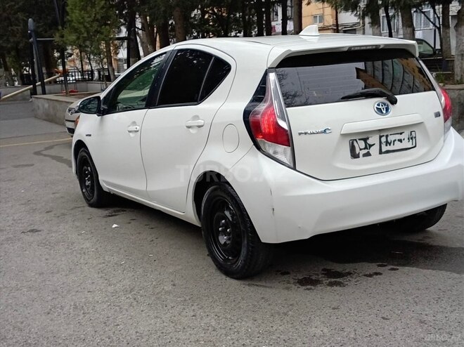 Toyota Prius C 2016, 217,000 km - 1.5 l - Bakı