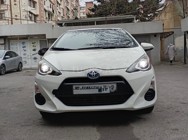 Toyota Prius C 2016, 217,000 km - 1.5 l - Bakı