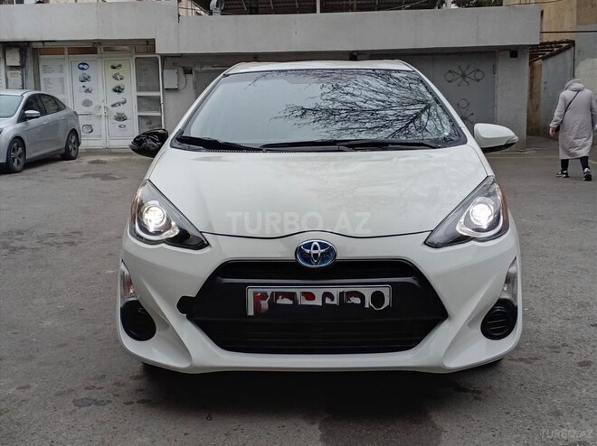 Toyota Prius C 2016, 217,000 km - 1.5 l - Bakı
