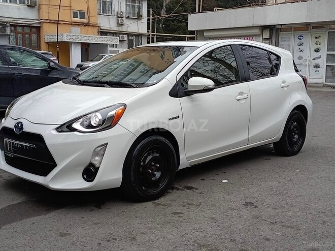 Toyota Prius C 2016, 217,000 km - 1.5 l - Bakı