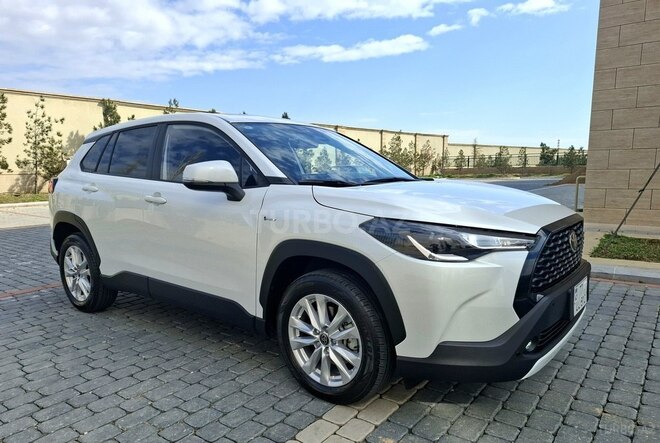 Toyota Corolla Cross 2024, 4,400 km - 2.0 л - Bakı