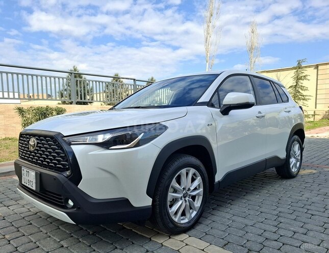 Toyota Corolla Cross 2024, 4,400 km - 2.0 л - Bakı