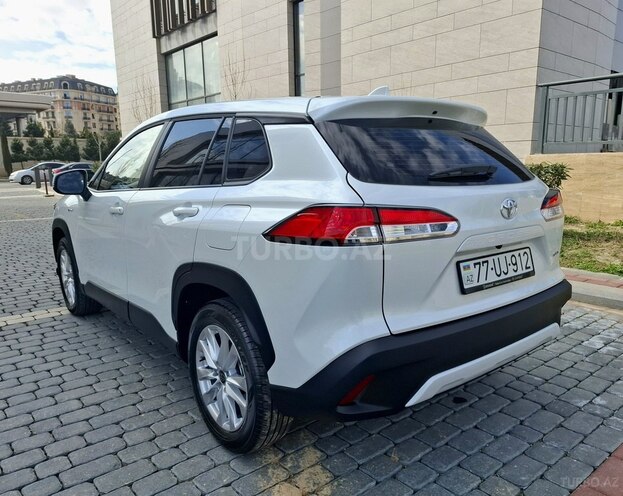 Toyota Corolla Cross 2024, 4,400 km - 2.0 л - Bakı