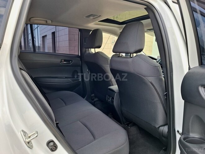 Toyota Corolla Cross 2024, 4,400 km - 2.0 л - Bakı
