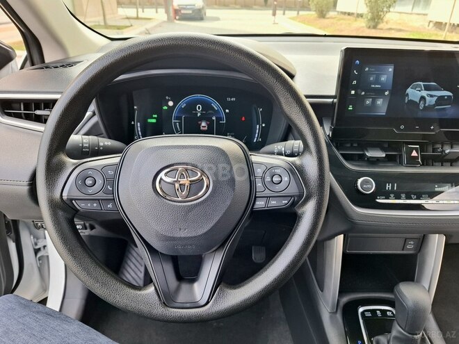 Toyota Corolla Cross 2024, 4,400 km - 2.0 л - Bakı