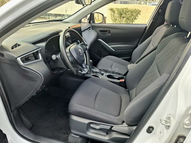 Toyota Corolla Cross 2024, 4,400 km - 2.0 л - Bakı