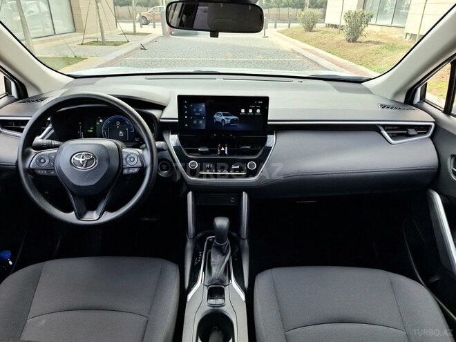 Toyota Corolla Cross 2024, 4,400 km - 2.0 л - Bakı