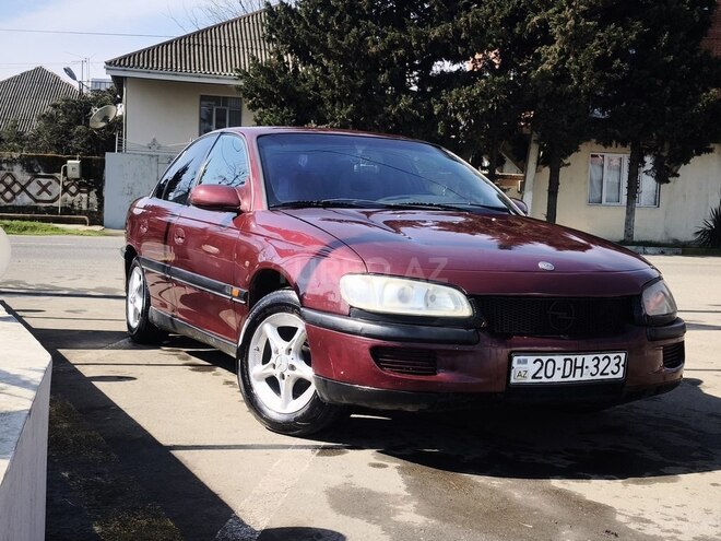 Opel Omega-1