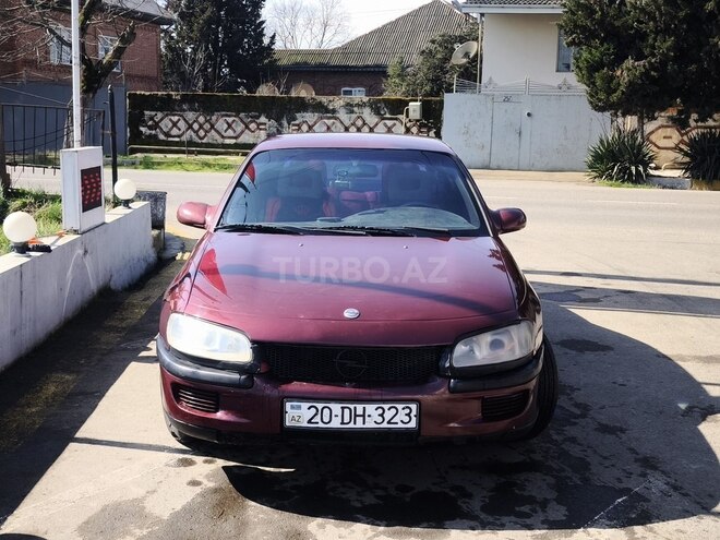 Opel Omega-2