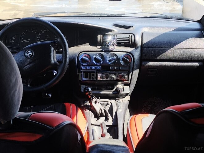 Opel Omega-5