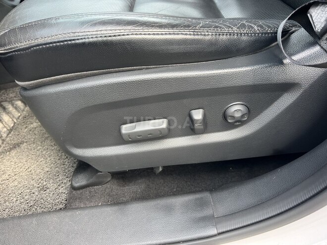 Hyundai Santa Fe-10