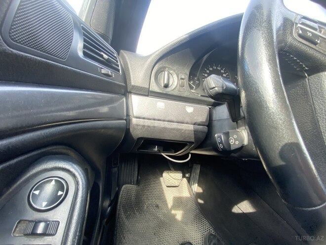 BMW 523 1997, 390,000 km - 2.5 l - Bakı