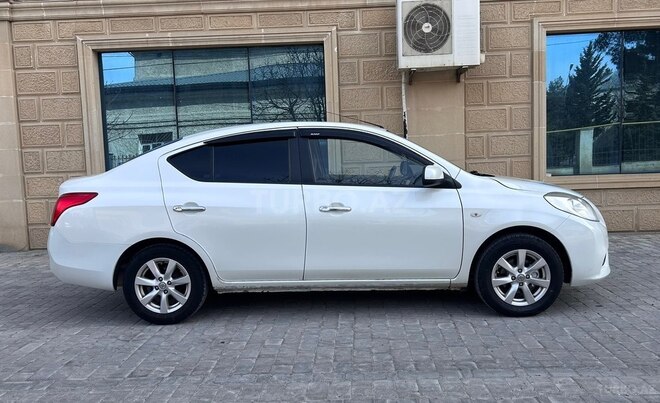 Nissan Sunny 2012, 242,000 km - 1.5 л - Bakı