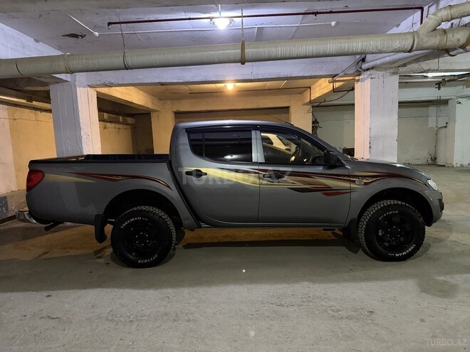 Mitsubishi L200 2015, 92,000 km - 2.5 l - Bakı