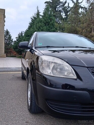 Kia Rio 2007, 227,000 km - 1.4 l - Ucar