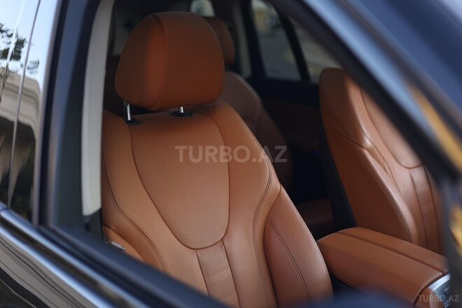 BMW X7-19
