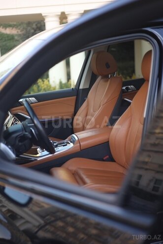 BMW X7-20