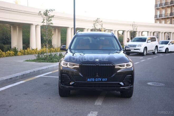 BMW X7-1