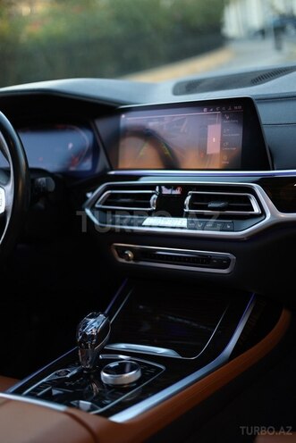 BMW X7-17