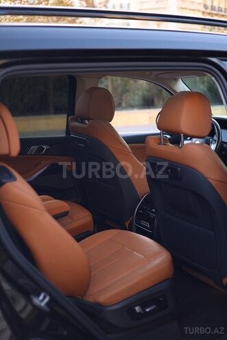 BMW X7-25