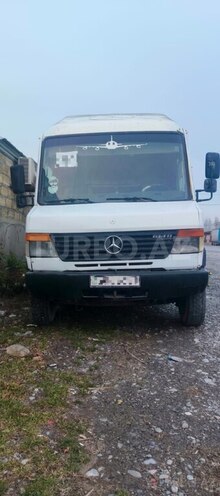 Mercedes Vario-4