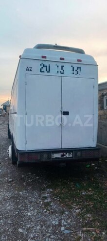 Mercedes Vario-6