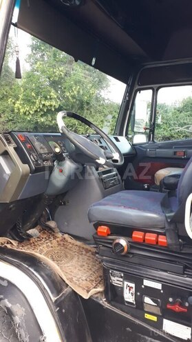 Mercedes Vario-16