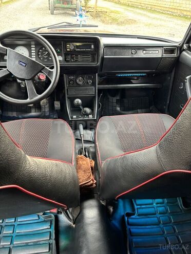 LADA (VAZ) 2107 2000, 25,000 km - 1.6 l - Salyan