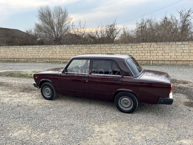 LADA (VAZ) 2107 2000, 25,000 km - 1.6 l - Salyan
