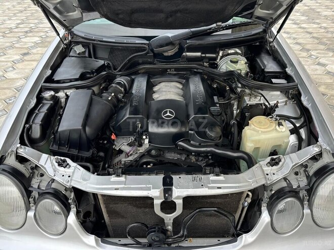 Mercedes E 240 2000, 377,700 km - 2.4 l - Saatlı