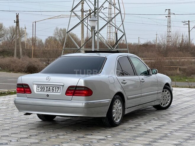 Mercedes E 240 2000, 377,700 km - 2.4 l - Saatlı