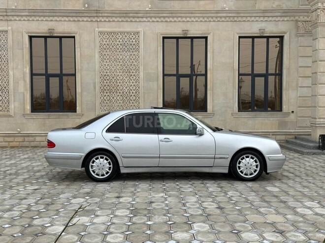 Mercedes E 240 2000, 377,700 km - 2.4 l - Saatlı