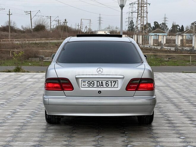 Mercedes E 240 2000, 377,700 km - 2.4 l - Saatlı