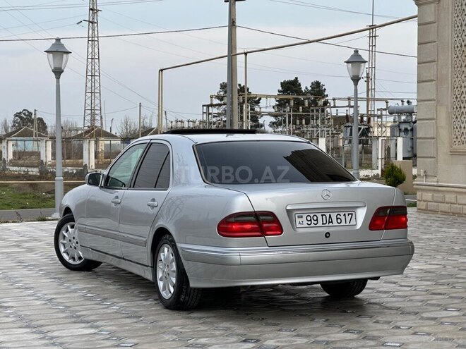 Mercedes E 240 2000, 377,700 km - 2.4 l - Saatlı
