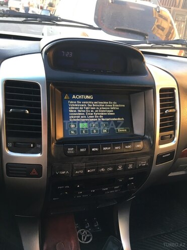 Toyota Land Cruiser Prado-6