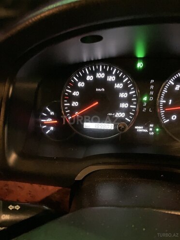 Toyota Land Cruiser Prado-4