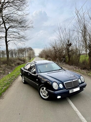 Mercedes E 240 1999, 266,500 km - 2.4 л - Masallı