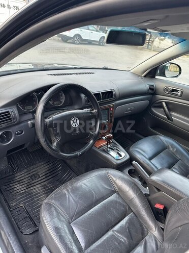 Volkswagen Passat 2004, 302,000 km - 1.8 l - Bakı