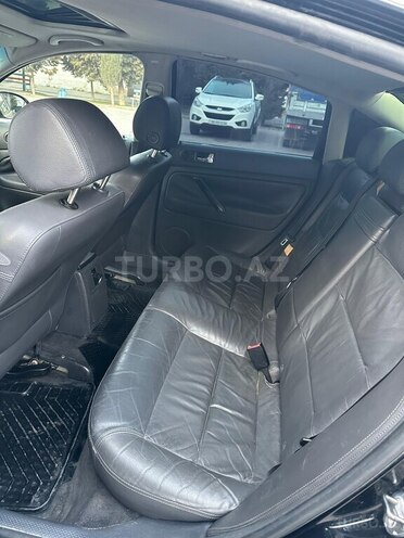 Volkswagen Passat 2004, 302,000 km - 1.8 l - Bakı
