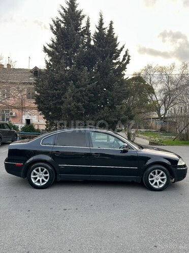 Volkswagen Passat 2004, 302,000 km - 1.8 l - Bakı