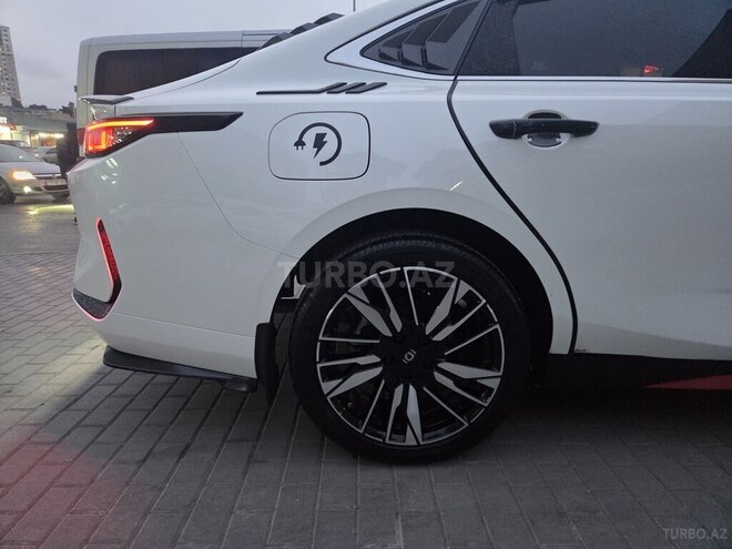 Changan Qiyuan A05-5