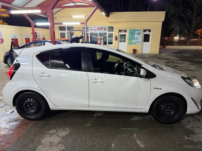 Toyota Aqua 2017, 220,000 km - 1.5 l - Gəncə
